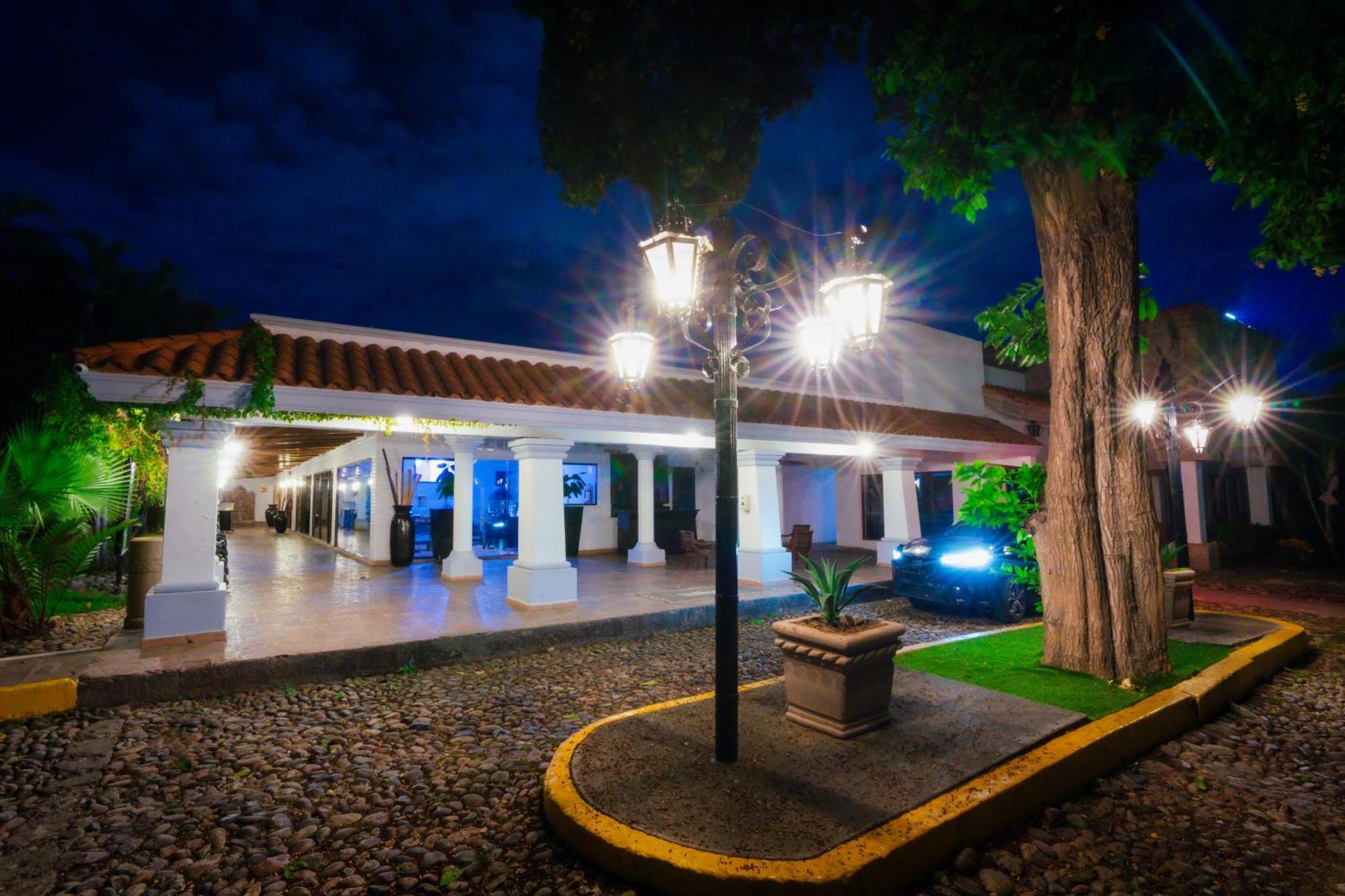 Tres Rios Hotel Culiacán